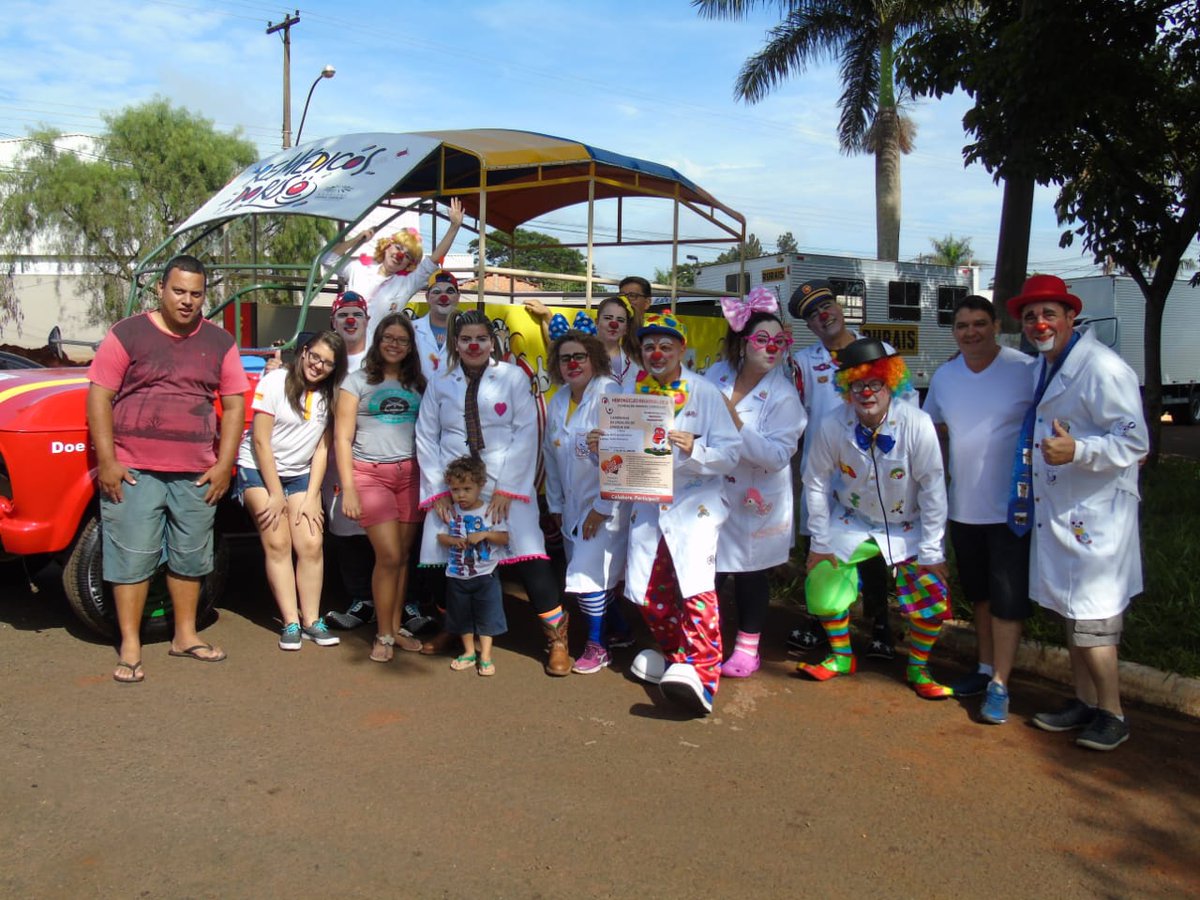 mundorevs's tweet photo. É amanhã! Grande Carreata de divulgação 10ª Campanha #DoeSangueDoeVida
Voluntários do grupo Remédicos do Riso estará conosco nas ruas e comércios da nossa cidade
Convidamos toda a comunidade a participarem, pode ser carro, moto, bicicleta ou até mesmo caminhão.  Vamos Juntos! https://t.co/aHnysQFjKB