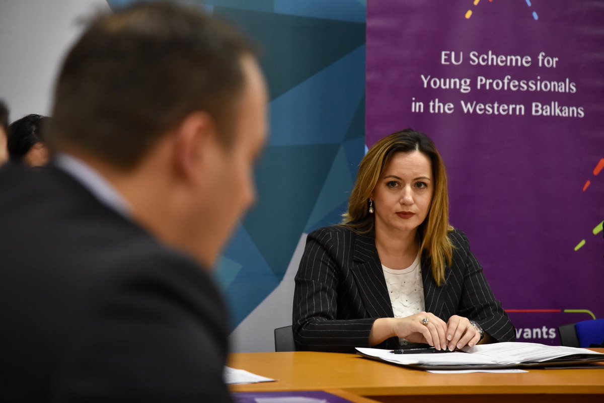 senidamesi's tweet photo. #Skema, 👉 #kontribut direkt në rritjen e kapaciteteve teknike brenda adm. publike në funksion të:
✅ realizimit të reformave të ndërmarra nga @AlbGov
✅ rrugëtimit 🇪🇺 të 🇦🇱
✅ përmirësimit të jetës së qytetarëve & klimës së biznesit nëpërmjet shërbimeve publike #efiçiente https://t.co/XpxaWNWVG3