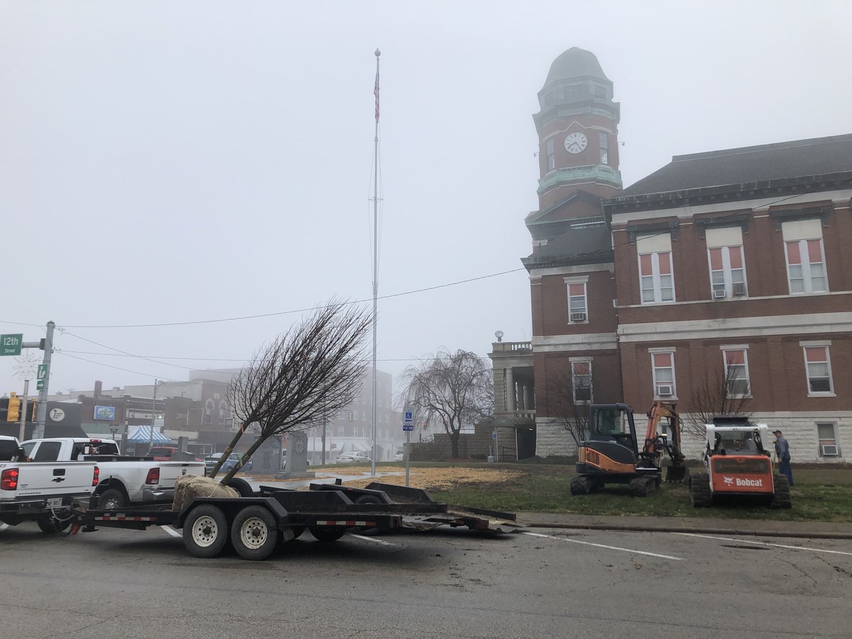 Waynes_TreeServ's tweet image. We took some time out of our morning to plant these lovely Linden trees on the Lawrenceville Courthouse lawn. We really love planting trees because it&apos;s not something we get to do very often! These will look so nice on the courthouse lawn this spring!