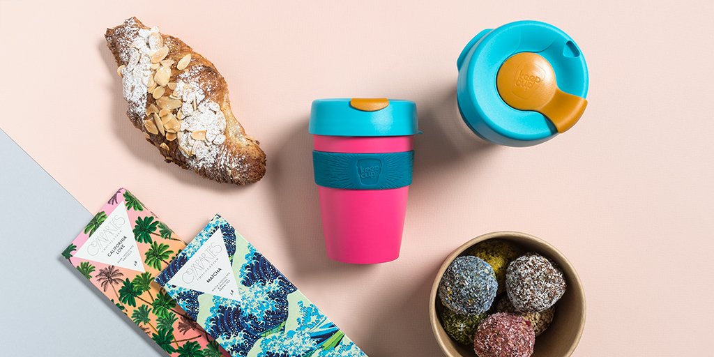 BFPLto's tweet image. Get Holiday Ready at #BrookfieldPLTO. Keep Cup, the original reusable coffee cup and Compartés chocolate bars from @earlybirdbrew make the perfect holiday gift for your co-workers. Don't forget to treat yourself to a decadent pastry as well! See More: bit.ly/2BHHOW1