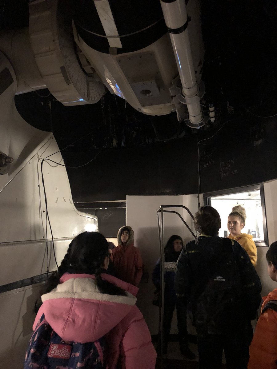 The DV Dragon Bots made a comet out of dry ice and got to see the giant 60cm telescope today <a href="/YorkU/">York Live Feed</a> #DVMS #TDSB <a href="/TDSB_Robotics/">TDSB Robotics</a> <a href="/DonValleyMS/">Don Valley MS TDSB</a>