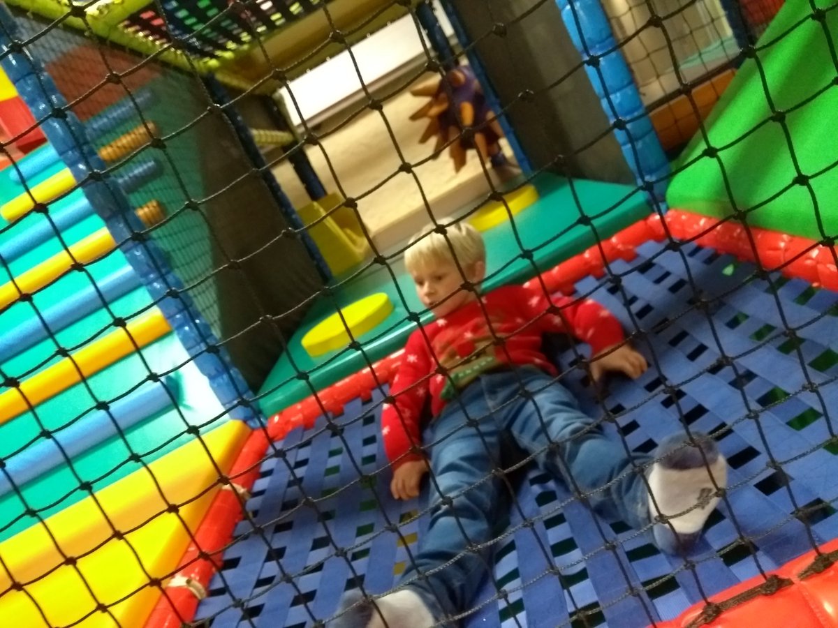 suzyreid2's tweet photo. Took the wee guys to the ASN Christmas Event at Heads of Ayr Farm Park , it was brilliant ! 
#nojudgement #nostaring #famillieslikemine 💙💙 https://t.co/cj8cQZBVaX