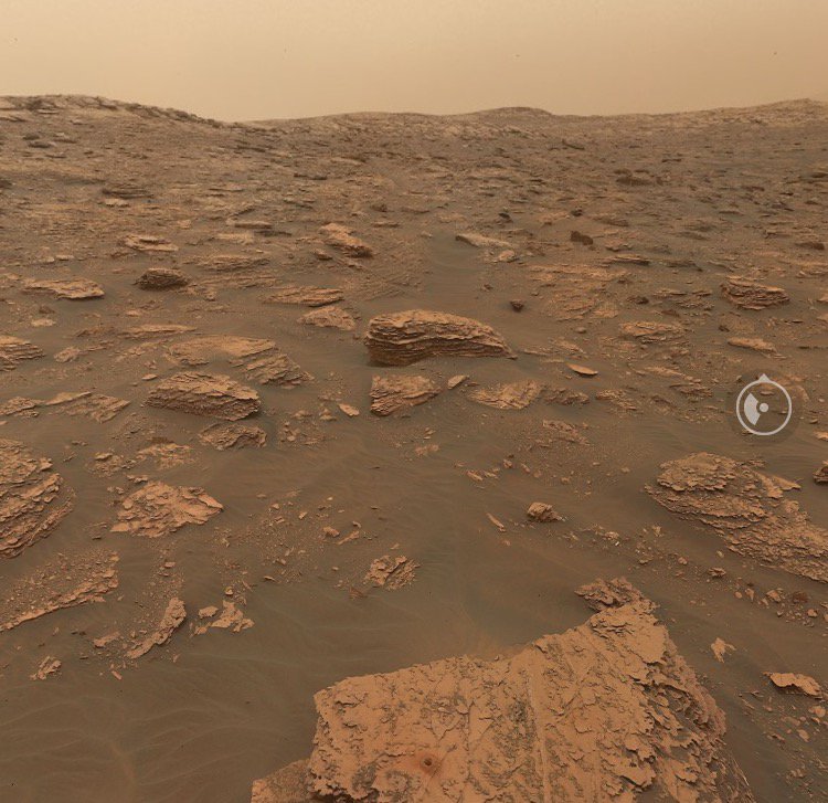 VitalVegas's tweet image. Awkward, but somebody needs to inform NASA they landed in Nevada.