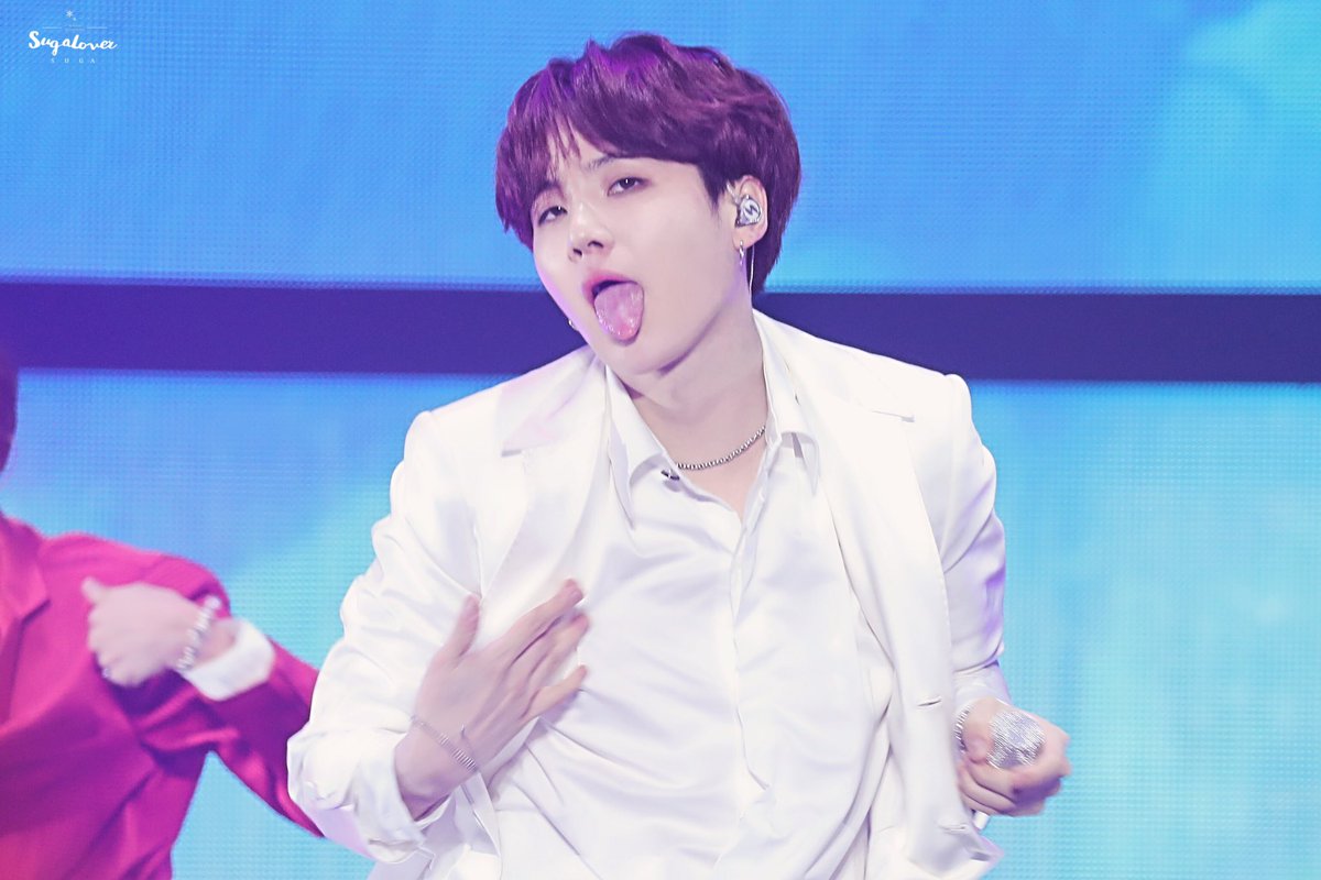 minspics's tweet photo. he really didn't let us breathe https://t.co/X2xQ84l6Yr