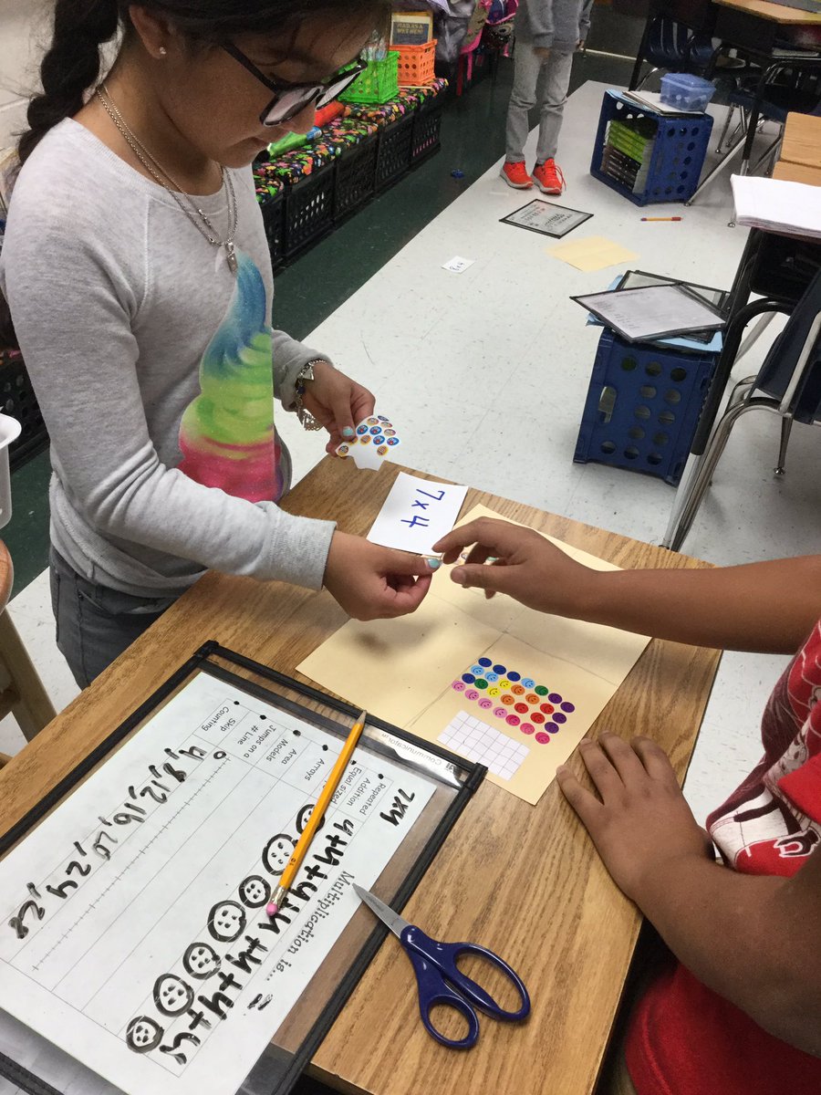APruski27's tweet photo. We are learning what multiplication means...#MyersGameon #MyersMath https://t.co/4yeMhUt9Rv