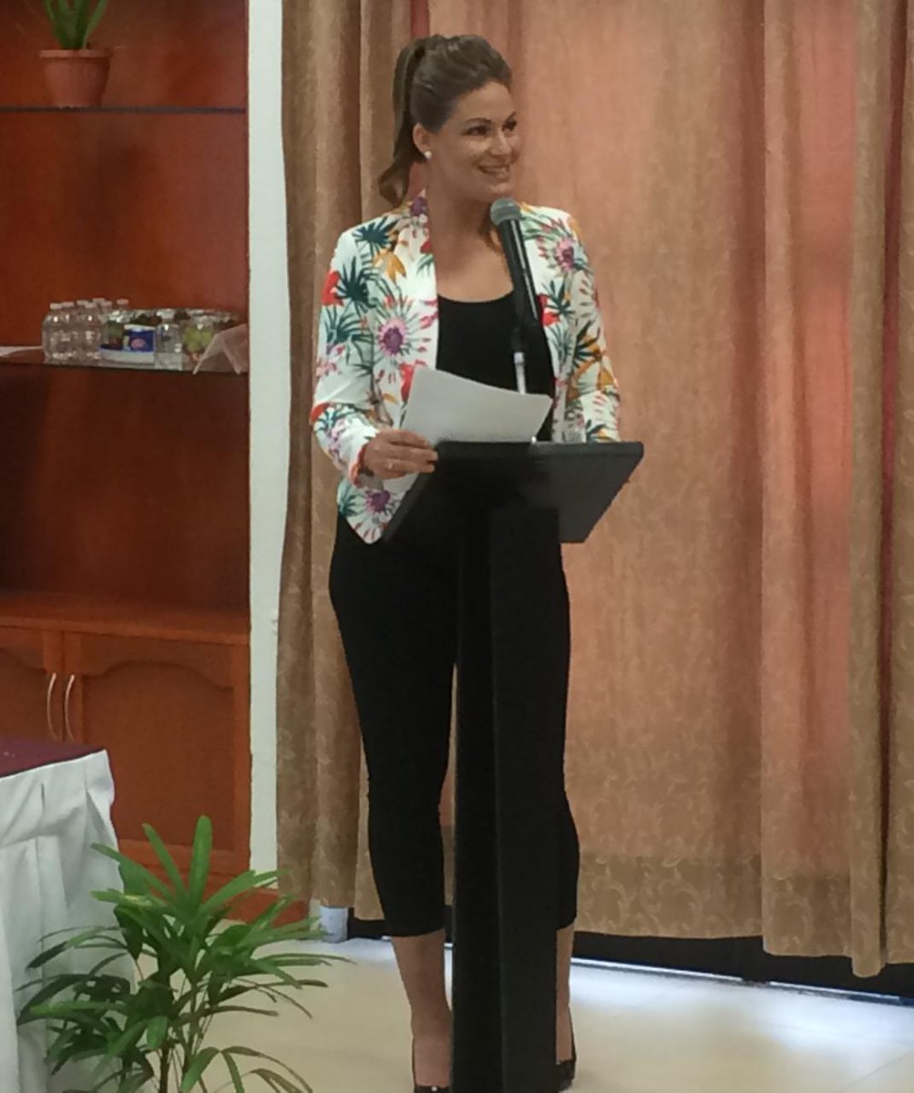 #AlMomento ⚡️ La regidora @niurka_saliva preside el anuncio del Plan Anual de Trabajo 2018-2019 de la Comisión de Trabajo y Previsión Social del <a href="/AytoCancun/">Ayto Benito Juárez</a>.