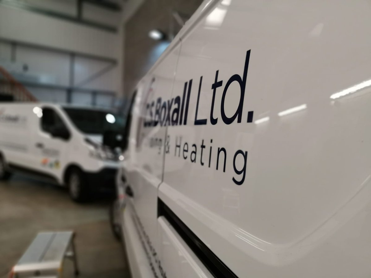 EliteSigns's tweet photo. 3 #vans #branded up for #csboxall #plumbingandheating 2 #RenaultTrafic & 1x #peugeotpartner vans with #metamark @metamarkuk https://t.co/sA9I25nRh6