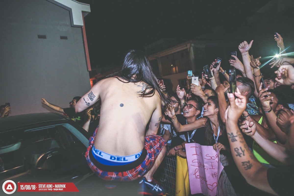 Aoki_Italy's tweet photo. Happy birthday buddy, Italy’s waiting for your return!! @steveaoki 🎉🥳🎂 🇮🇹 https://t.co/8yHormZS5W