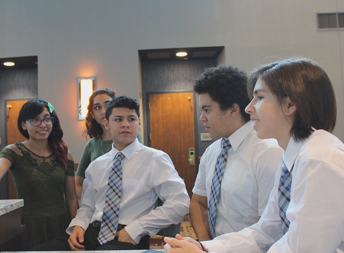 MHSRoboticsEPTX's tweet image. Day 1 of UIL BEST competition, getting ready for our marketing presentation! #Thanks2BESTRobotics  #TeamSISD