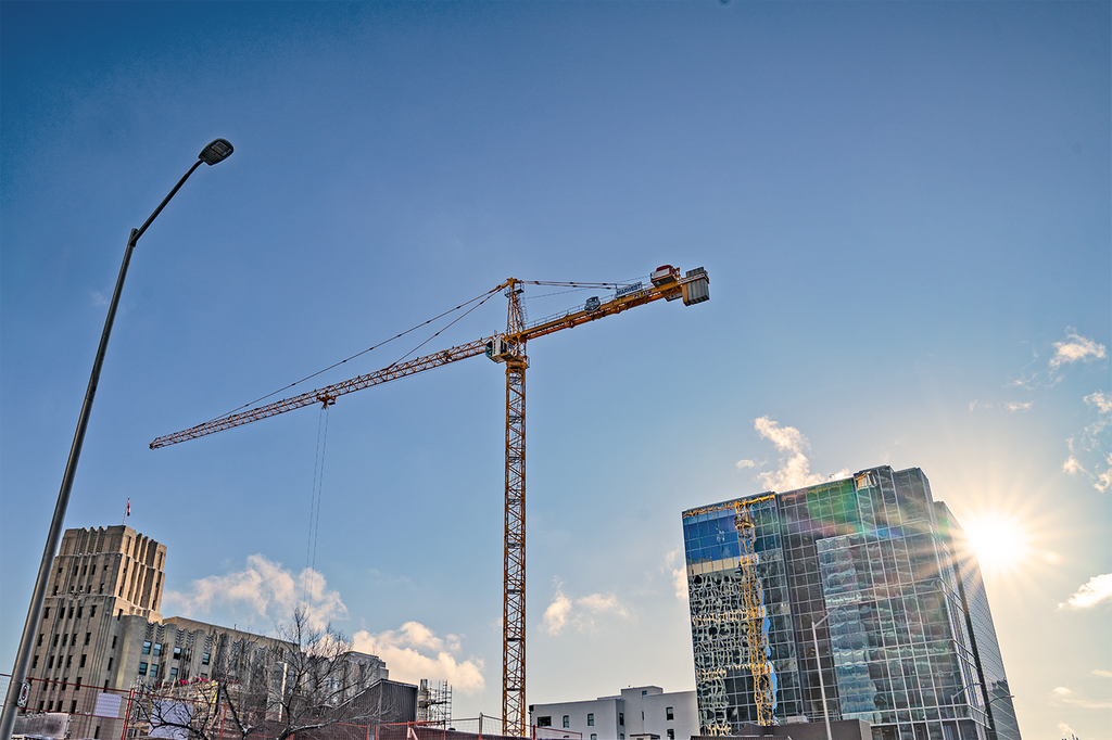 300MainWinnipeg's tweet photo. Meanwhile in Winnipeg... sun is out!โ๏ธ
#CraneAt300 #300Main #300MainApartments #WinnipegDowntown #FindItDowntown #Pegtecture #DowntownLiving #PortageAndMain #UnderConstruction #TowerCranePics #ywg #OnlyInThePeg #PegCity #ExploreCanada #ExploreWinnipeg https://t.co/YYldrJVqY6