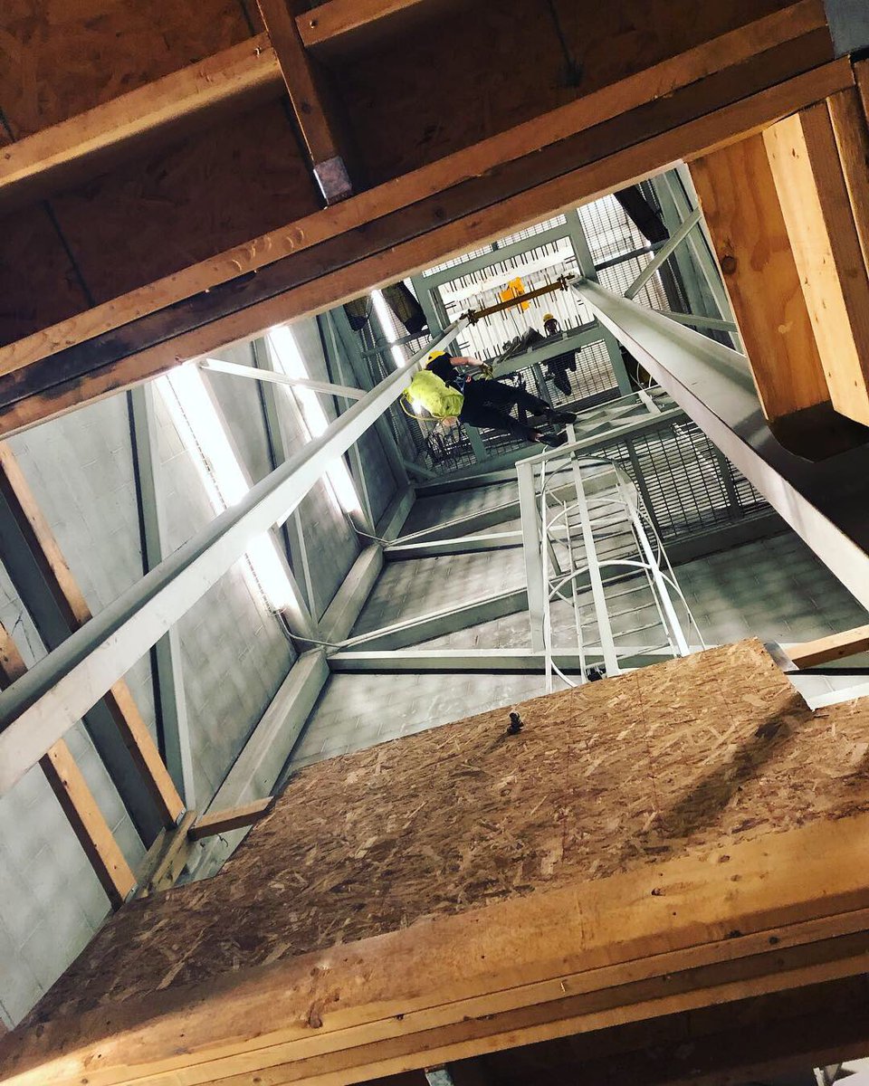 CentralYorkFire's tweet photo. Hang in there, the weekend is nearly here.....just trying to put a good ANGLE on your day..... In case you're KNOT making the most of it, remember to give yourself some SLACK ... #PunOverload #HighAngleRescueTraining #WeCouldntResist #TGIF https://t.co/njNEf8wwCp