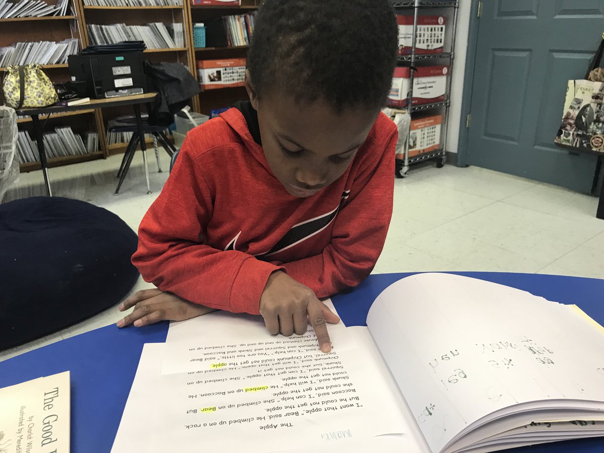 Panthers_PES's tweet photo. Fluency building with 1st graders!  They “retire” the picture version of a book after 3-4 rereads and read a text only copy. Today they went back to read some of their retired stories and were so proud of themselves for knowing nearly all the words! #reinvestLCS @LCSEDU https://t.co/YH44GhTsy6
