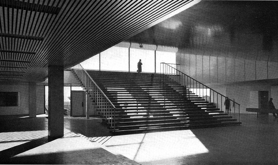Escaleras
1-2 Aarne Ervi, Porthania Building, University of Helsinki, 1953
3 Toivo Korhonen, sociological college in Tampere, 1961
Buildings for Democracy. Educational buildings in Finland... fabiandembski.com/architecture-2…