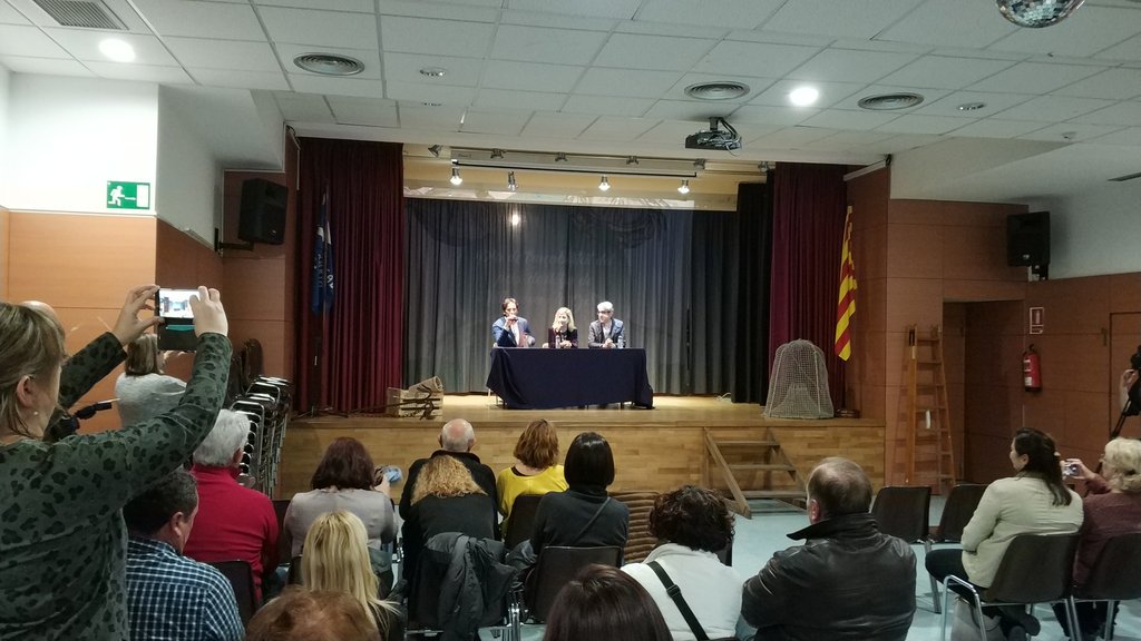 lecrintech's tweet photo. Asistimos a la presentación del sistema de trazabilidad desarrollado por @lecrintech en la Lonja de Vilanova i la Geltrú! #trazabilidad https://t.co/tvnlHEuYzO
