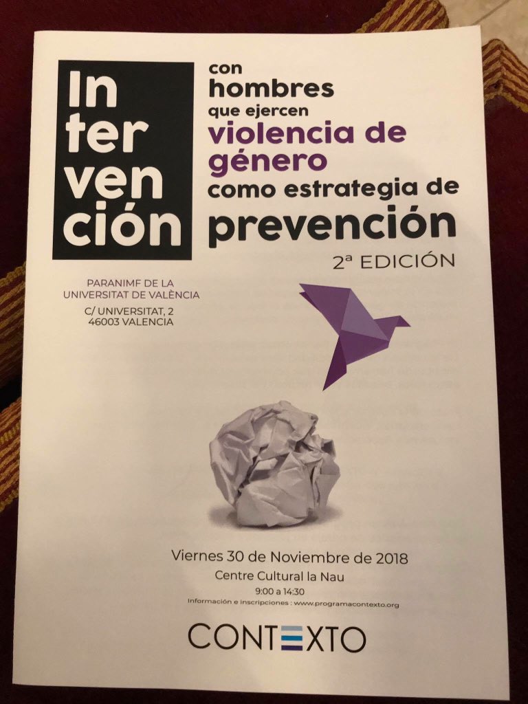 XarxaMujeres's tweet photo. Hoy hemos asistido a la Jornada “Intervención con hombres q ejercen VG como estrategia d prevención” ofrecida x #ProgramaContexto @UV_EG,cuya meta es hacer 1 sociedad libre d violencia,usando herramientas q permitan establecer relaciones d pareja saludables y basadas en l respeto https://t.co/Cp4Whb9yaD