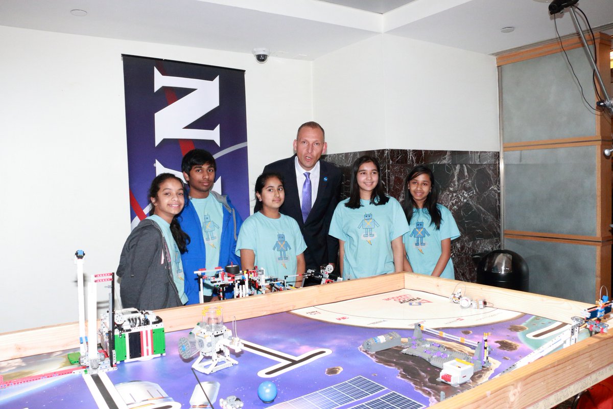 Cascades Thunderbots at NASA HQ as part of the New Moon to Mars Partnerships with U S Companies. <a href="/FIRSTLEGOLeague/">FIRST LEGO League</a> <a href="/VADCFLL/">VA-DC FLL</a> #MoonToMars