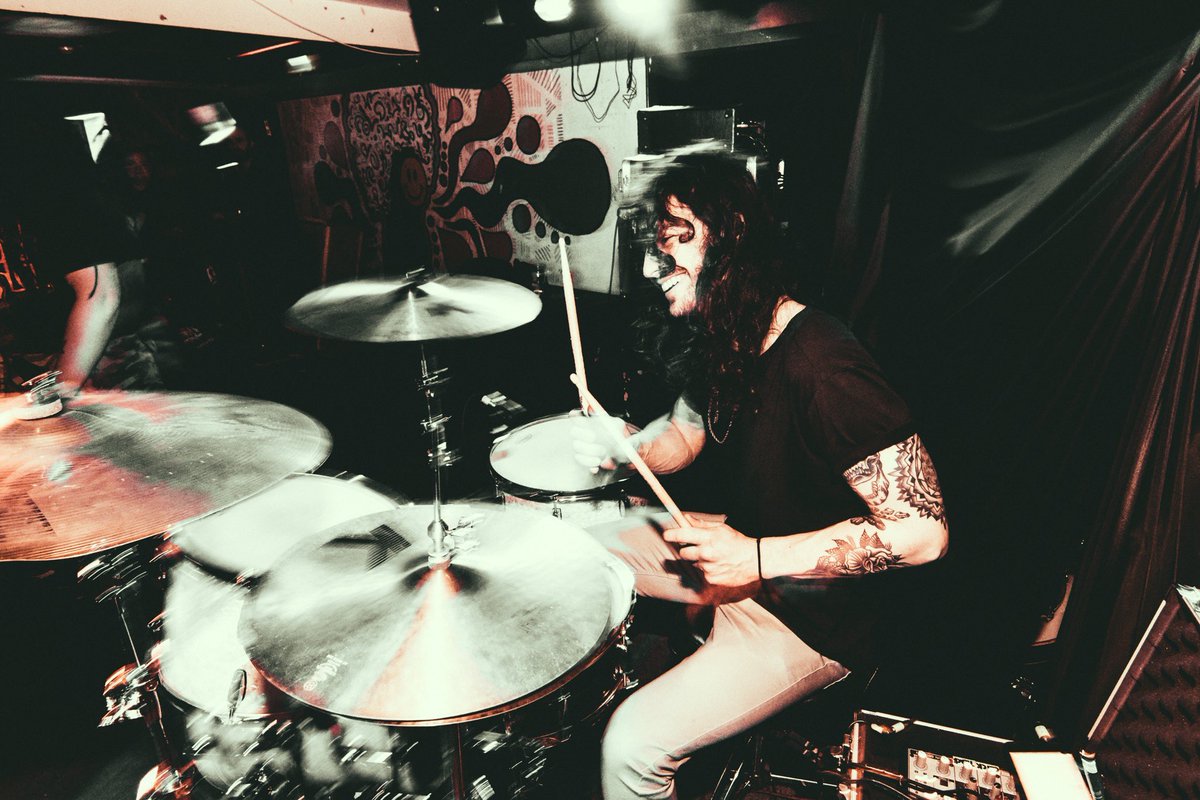 Eva Plays Dead tweet media