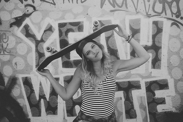 esnowbird's tweet image. I think it’s time to give it another go. 1000% my way, all me, no industry pressures, just with my best effort 🤙🏼
@andrewfosterphoto on the 📸
#fbf #modeldays ift.tt/2Q35m0v