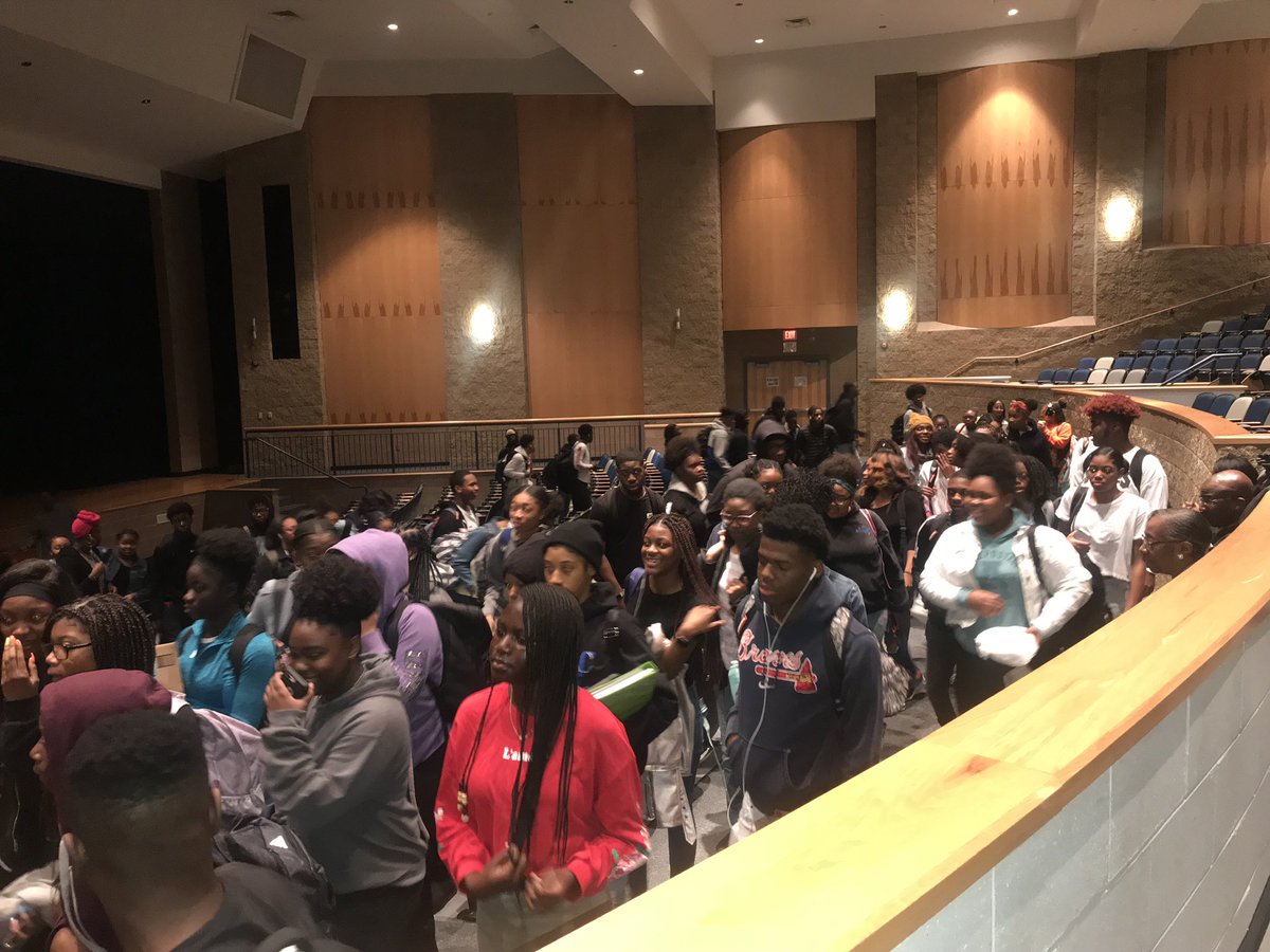 westlake_fca's tweet photo. Our #FCA #FridayMorningBibleStudy is a great hit with the #WHS students! We are growing by leaps and bounds! #OneWestlake @OuidaBee @westlakelions https://t.co/dpxrO9a10D