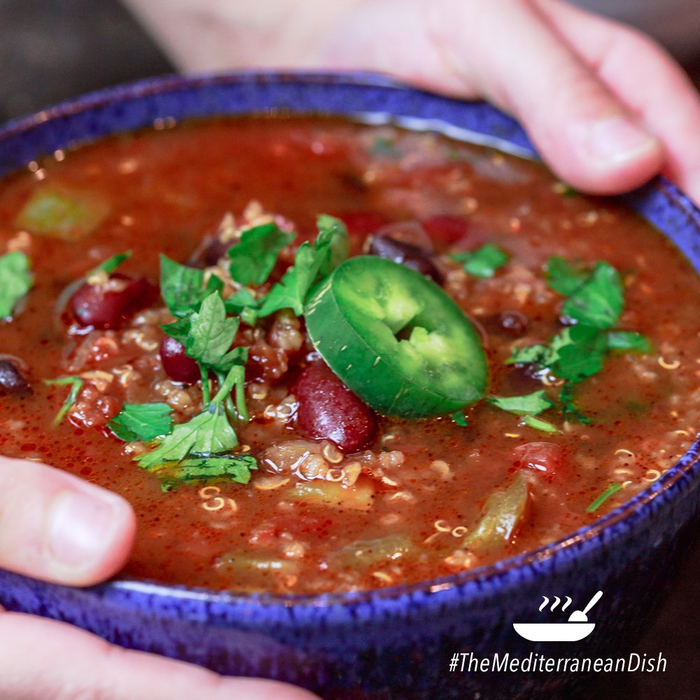 We can't take our eyes 👀 (and hands 🙌) off this vegan quinoa chili by <a href="/themeddish/">TheMediterraneanDish</a>, the perfect bowl of comfort and yumminess! #Recipe at this link 👉 bit.ly/2zrQkqJ