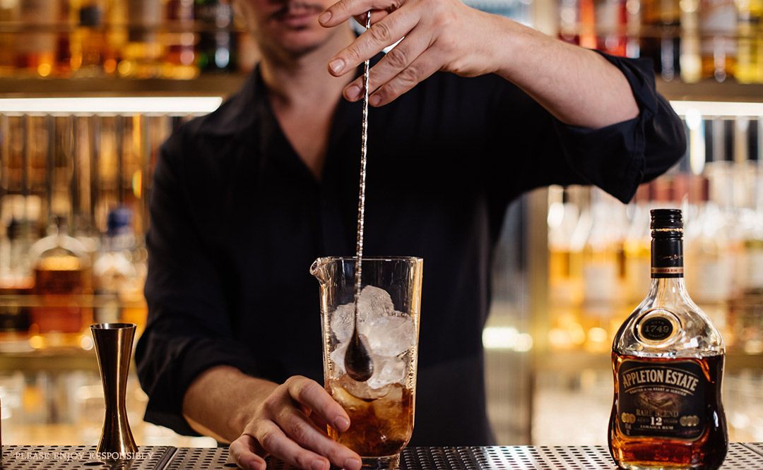 AppletonRumUK's tweet photo. Cocktail Craft. With a Rum Old Fashioned it's all about the gentle stir. 🥄🥃💪
#cocktailinprogress #stiritup #JamaicaRum #disreputebar https://t.co/qFvscZQed0