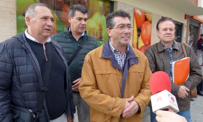 Cs_Gava's tweet photo. 📢Durante este finde semana, @Cs_Gava Cs Gavà participaremos en el "Gran Recapte d'Aliments" aportando nuestro granito de arena en este evento solidario #Gavà #GranRecapteAliments #PolíticaÚtilCS
📰Puedes leer la noticia en este enlace 👇👇
https://t.co/48av1GuxlF https://t.co/4IHXMIQNBv