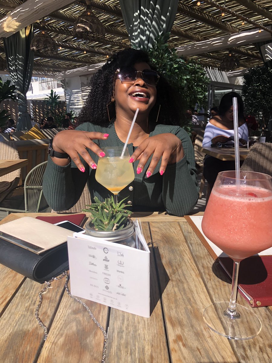 Aza_Kacho's tweet photo. #CapeTownFun #Friday #Happiness https://t.co/00JYoUll8k