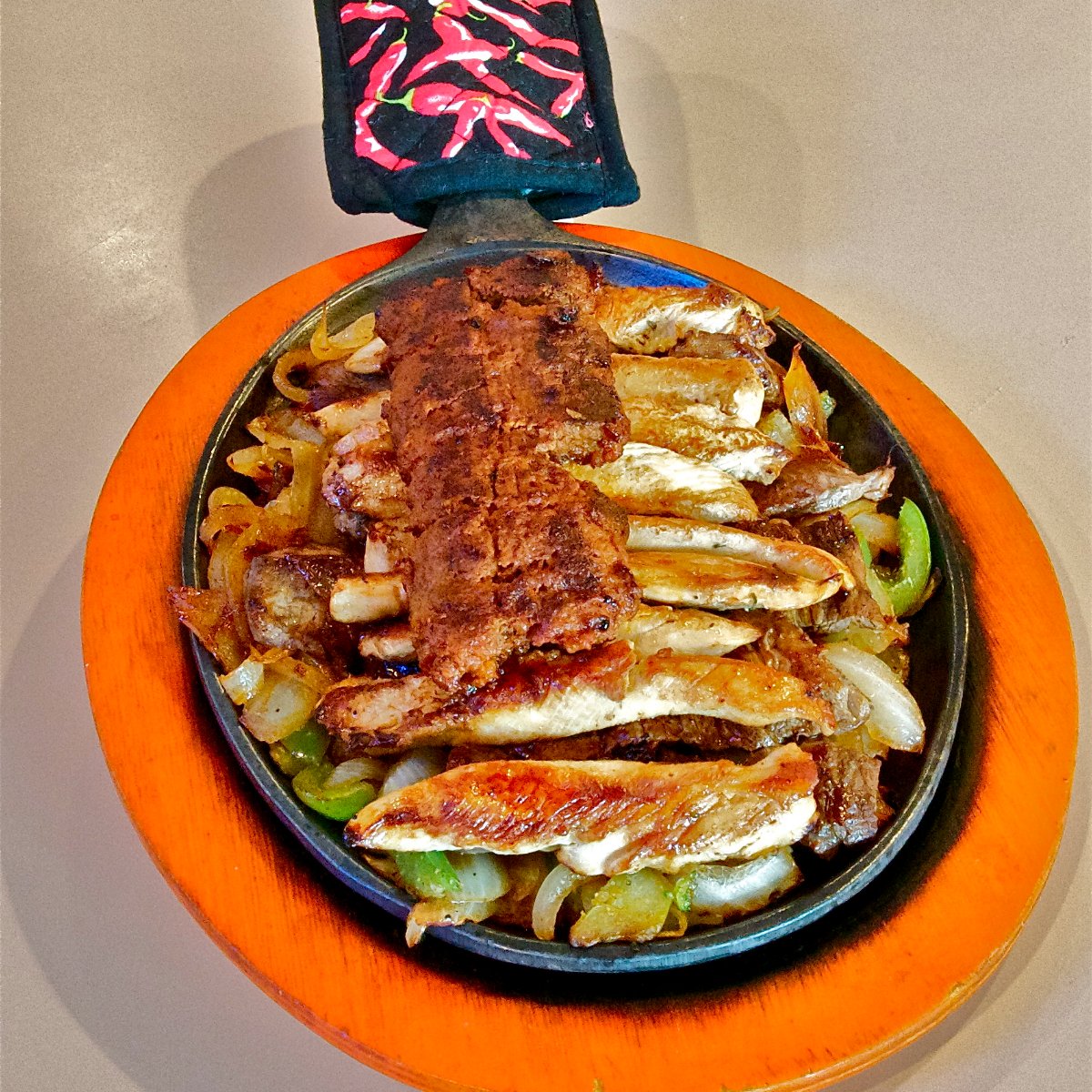 CuernavacaGrill's tweet photo. Let the sizzle become your favorite sound. https://t.co/m0dwRIJsqJ