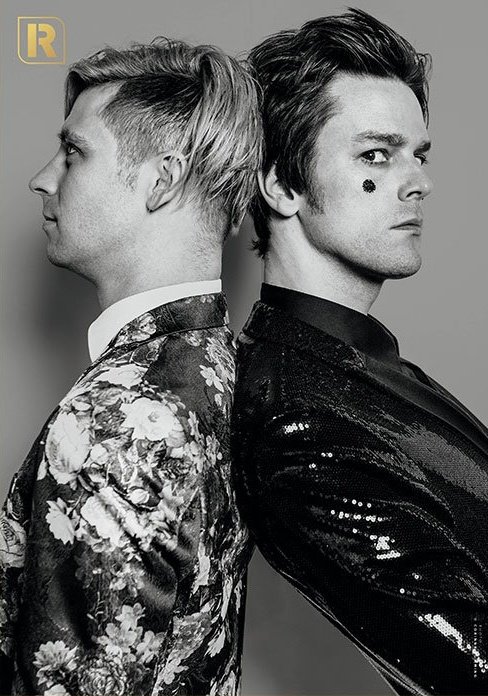 clementinevoid's tweet image. me encanta que dallon aparezca re doblado porque es muy alto y no iban a coincidir las estaturas si se paraba normal ahre