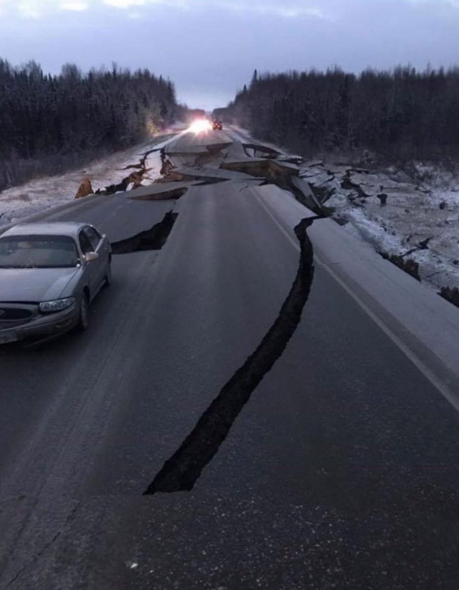 Oh my god this is Vine road. That earthquake was a real one. Stay safe anchorage fam 🙏🏻