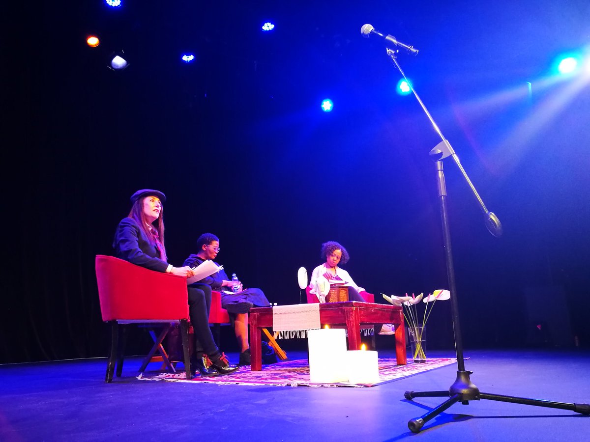 ArtsAliveJoburg's tweet photo. Chris Steyn reflects on her first encounter with Mark Minnie, their journey investigating for the book, Mark's message in the book, his apology to the lost boys of bird island.. The news about his death, what followed.
#AWWS18 https://t.co/w90xQWW9Pm