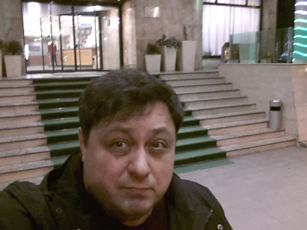 semkinification's tweet photo. me at the entrance to Holiday Inn Skopje @IHGRewardsClub #HomeWithIHG #ad #Rewardsoffer https://t.co/BqH1tNPcMA