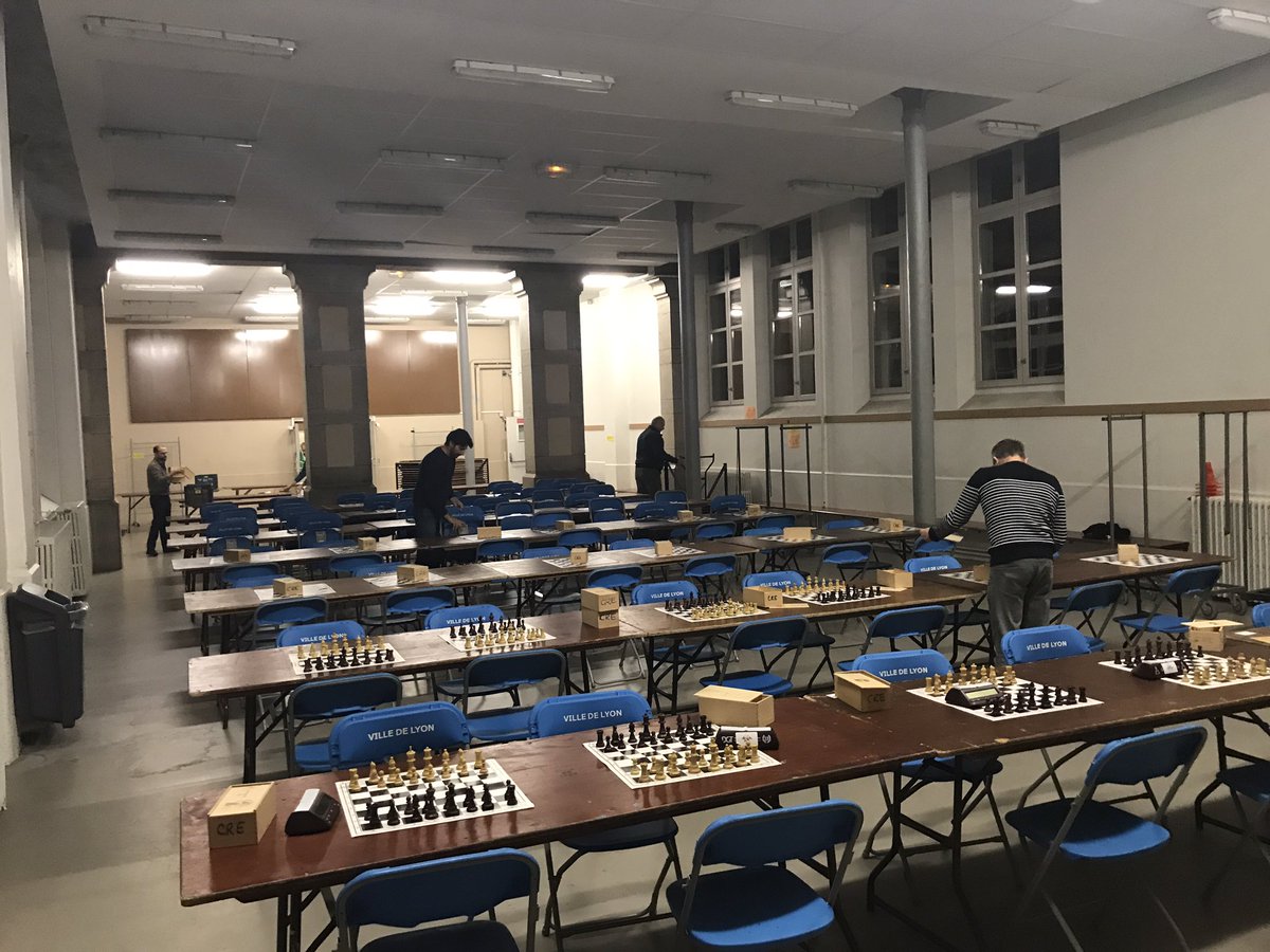 EcDesLions's tweet image. 1er décembre : fête des Echecs à l’école Charial. 5ème rapide des lumières, mais aussi circuit féminin de parties rapides, coupe Loubatière,  initiation aux jeux asiatiques (go, échecs chinois et japonnais, …).#echecs
Les forces vives en action 🤗.
Venez nombreux !