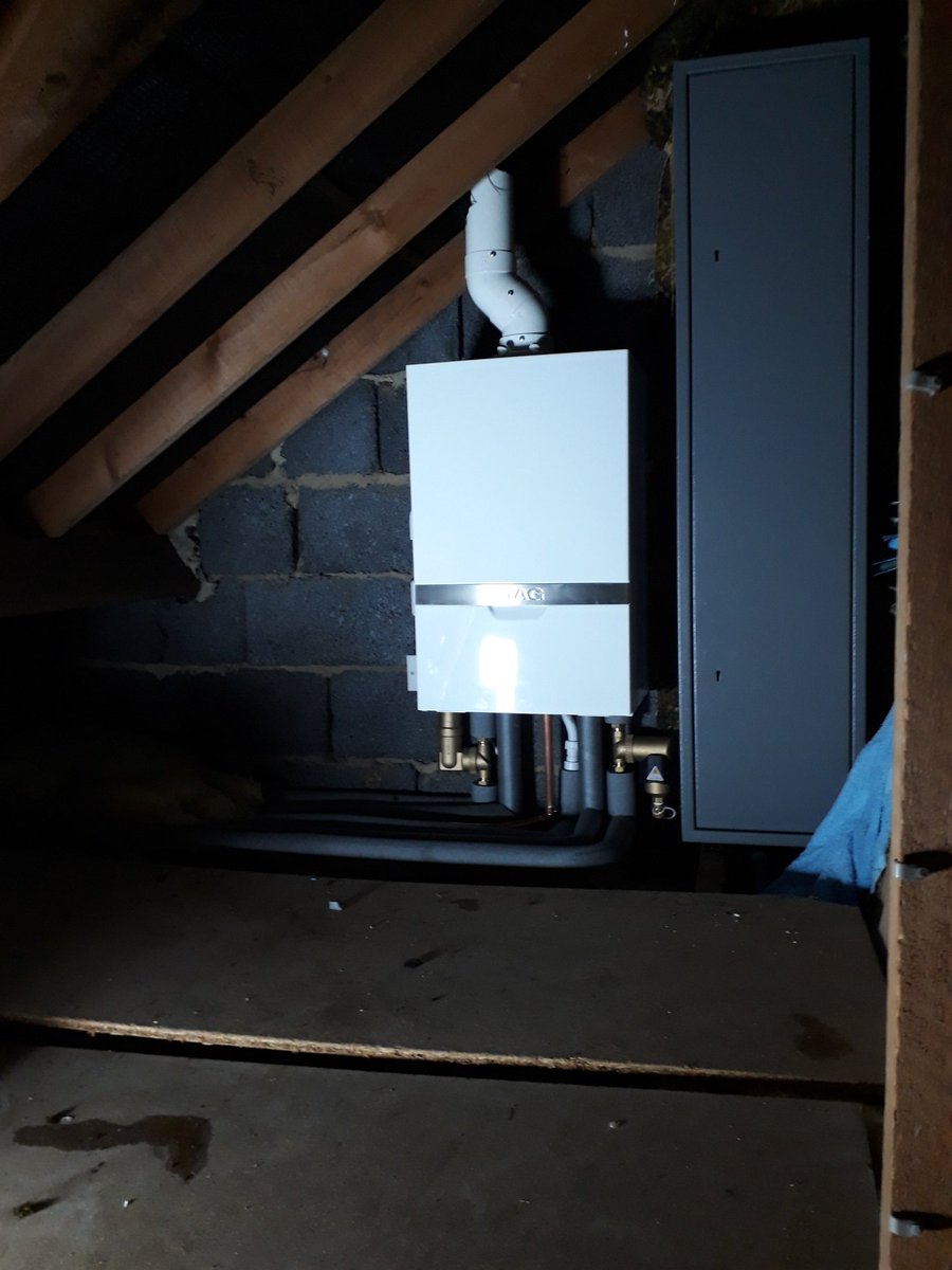 s_calvert_heat's tweet photo. Temperamental worcester out and new @atagheating in. moved up to attic @SpirotechUK duo protection and a nice break in the weather to get up on the roof with @rhys58410671 https://t.co/DuPVtYu5aq