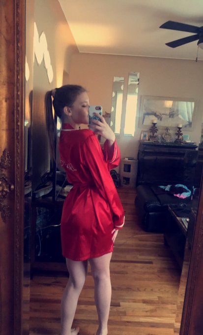 ✨💋I think I love this robe 💋✨ https://t.co/FOk2iOPnQq<a href="/tag/nomakeup"class="tags"><span>#nomakeup</span></a>