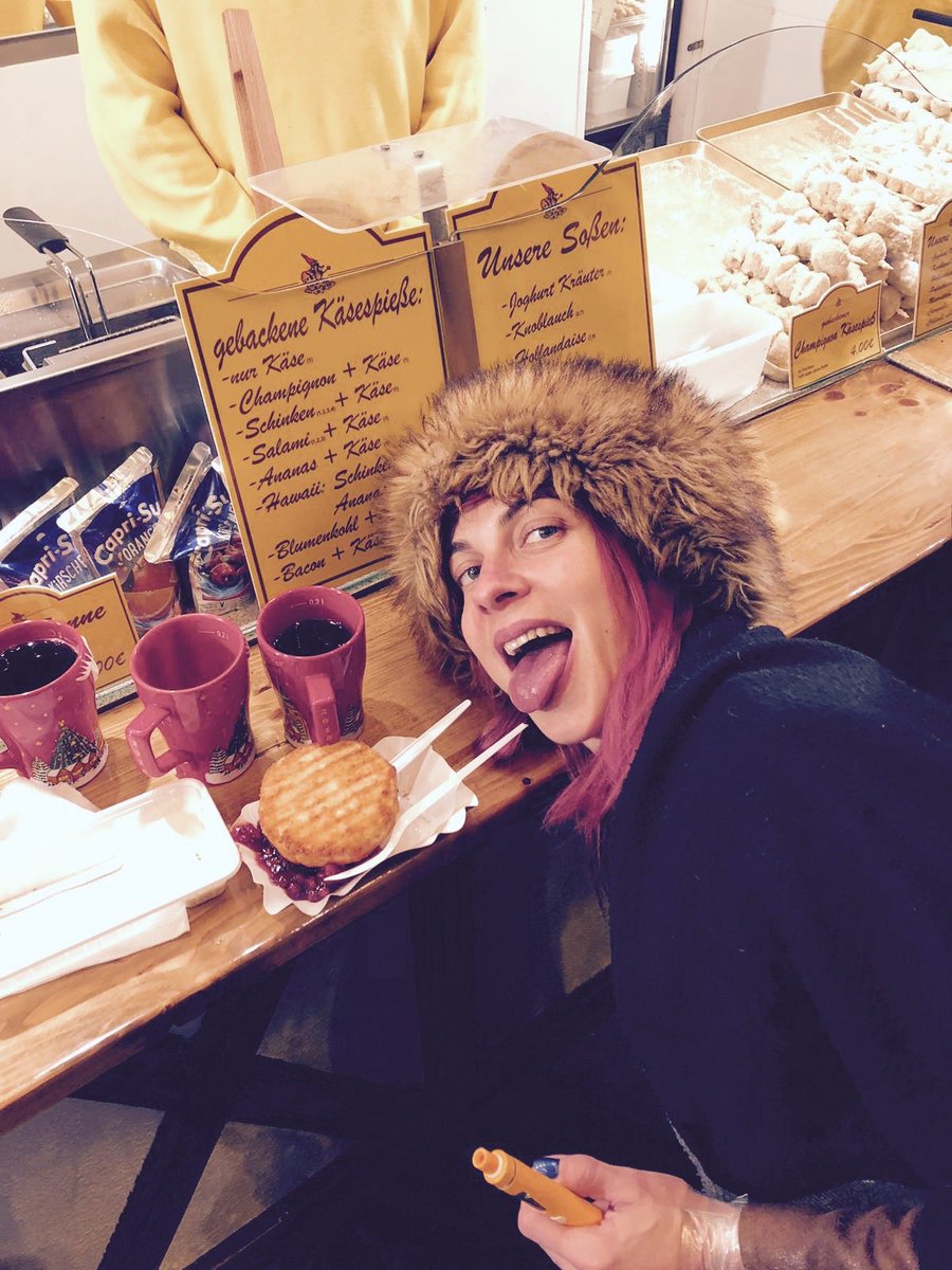 FATNATEATING's tweet photo. Dortmund. Fried cheese+schnapps+Christmas market+@LaurenceWreford= colonic irrigation but utterly worth it. https://t.co/KPn1eUVi7c