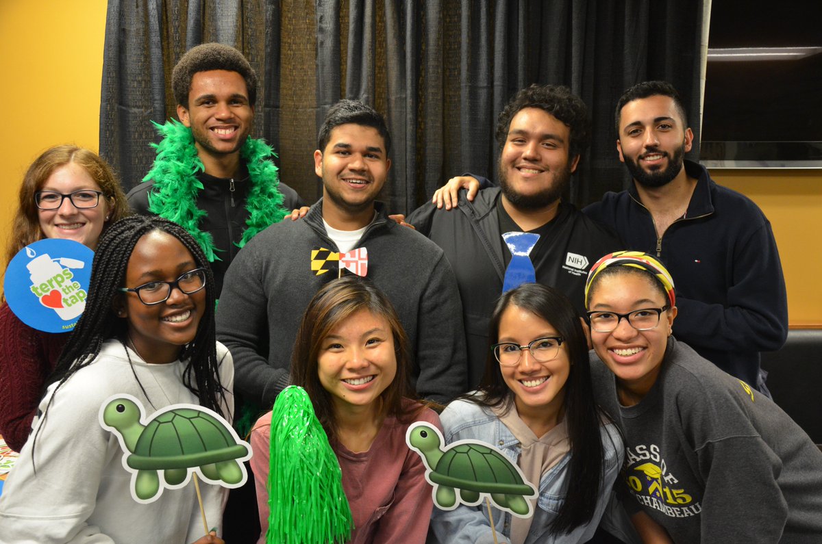 SustainableUMD's tweet photo. Green Life is the Good Life at #UMD thanks to the collaborative #GreenTerp and Green Chapter programs that increase sustainable behaviors among students: https://t.co/N35K8V0Zll #SustainableUMD https://t.co/rmrSRA4oEi