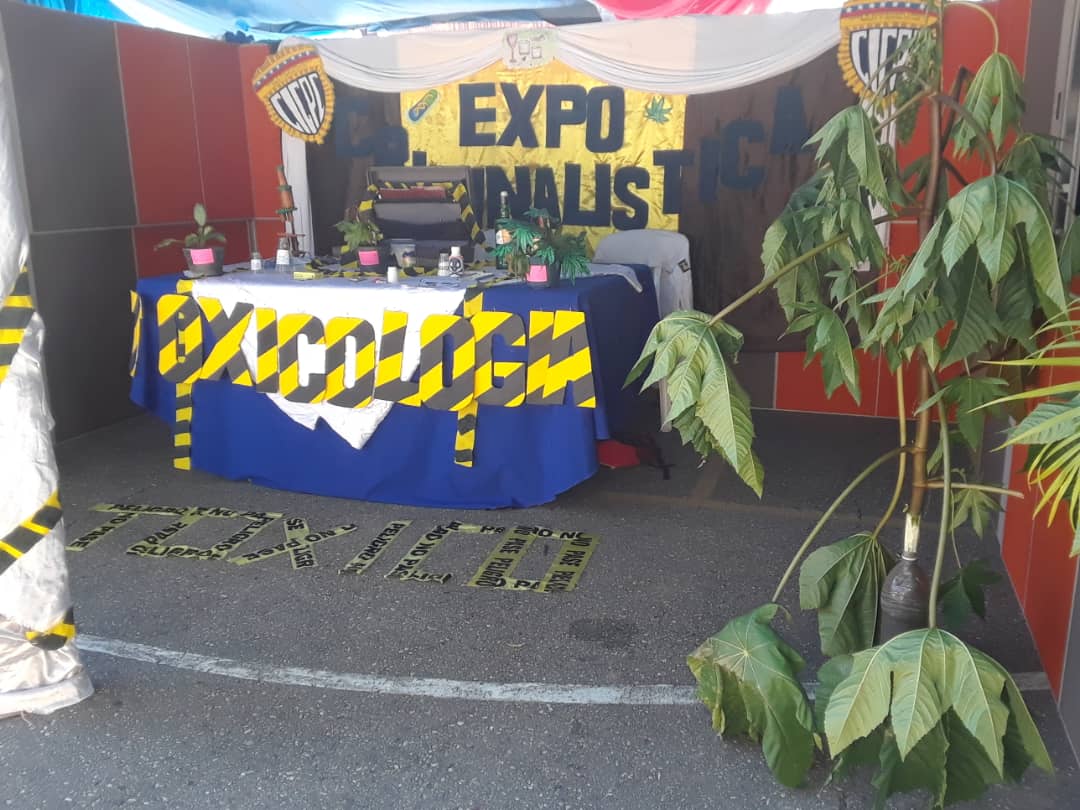 UnesCarabobo's tweet photo. Extraordinario el trabajo de nuestros estudiantes de Investigación Penal proceso I-2018 del Centro de Formación @UnesCarabobo la "1era EXPO-CRIMINALISTICA UNES CARABOBO 2018". @UniversidadUNES @CicpcAcademia https://t.co/xvzmrni2tg