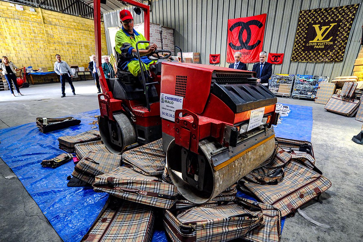 vaudra's tweet image. Can smart dust help with authentication and tracking of goods? #TrackingTech #SupplyChainInnovation brinknews.com/can-smart-dust…
