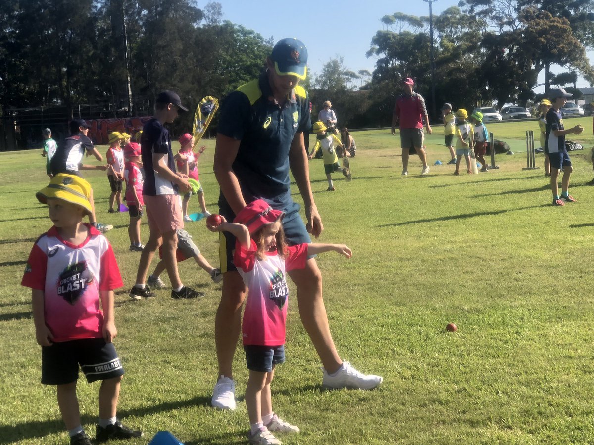 fi_penny_'s tweet photo. Huge thank you to Josh Hazlewood for coming to @CricketCPCC @woolworths Junior Blaster session! Helping out some of the future superstars! #cricketblast #juniorblasters #communitycricket #northernbeaches https://t.co/DkSEjL81LK