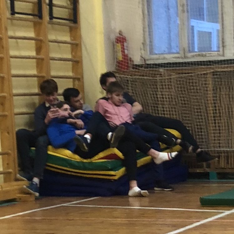 cray_potter's tweet image. наши мальчики обожают физкультуру