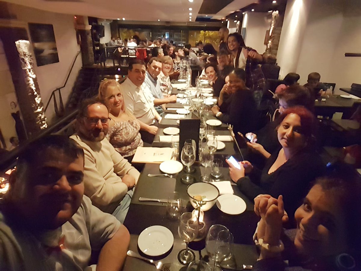 Algunas fotos de Petru Valensky ayer a la noche en 'Café Concert' a beneficio de Francisco Boezio y de la rica cena con compañeros de <a href="/MasterChef_Uy/">MasterChef Uruguay</a> 🤤🙌🏻 ¡Gracias a los que asistieron y a Petru por la buena onda! #MasterChefUy