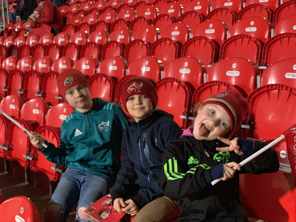 dandmconstruct's tweet image. #MUNvEDI All ready for the game with game faces on