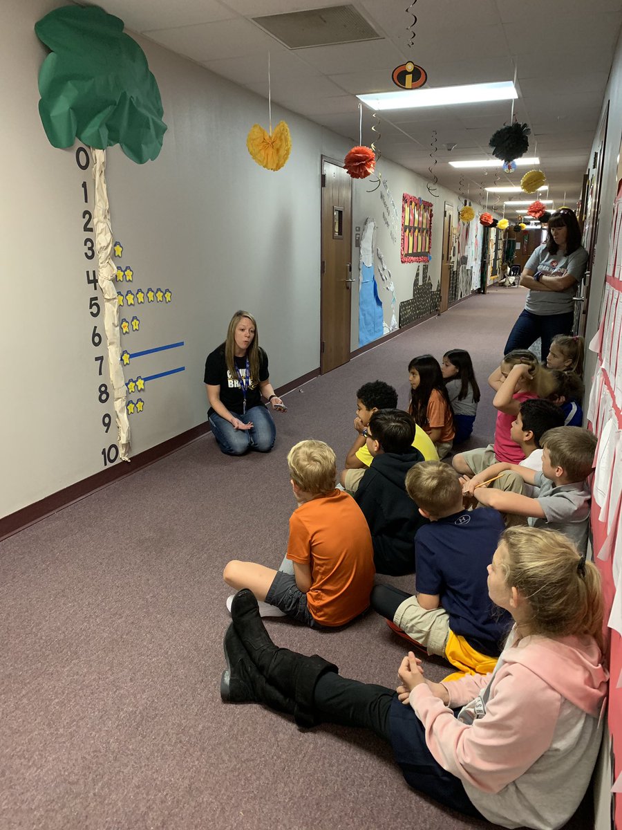 dctcall's tweet photo. I cannot tell you how happy this lesson made me today!  The students couldn’t wait to hang up their data! #datadatadata #kidsloveit #stemandleafplot @McClendonBraves @communityisd https://t.co/x6IB64KtO2