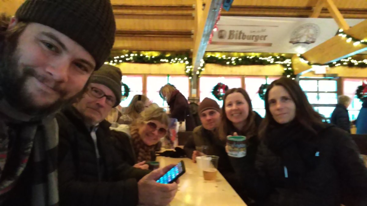 ppgengler's tweet photo. #ChristkindlMarket #genglerlife #invasion https://t.co/cjqWxt3HGp