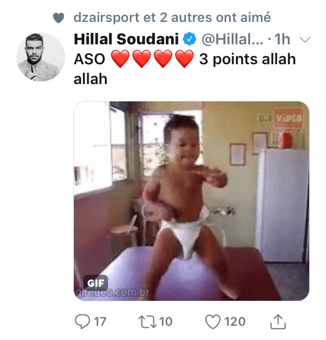 khaireddineroub's tweet photo. #سوداني يحتفل بفوز أولمبي الشلف على وداد تلمسان بهذه الطريقة 😂😂👇🏽👇🏽 https://t.co/thWt0Sh2pO