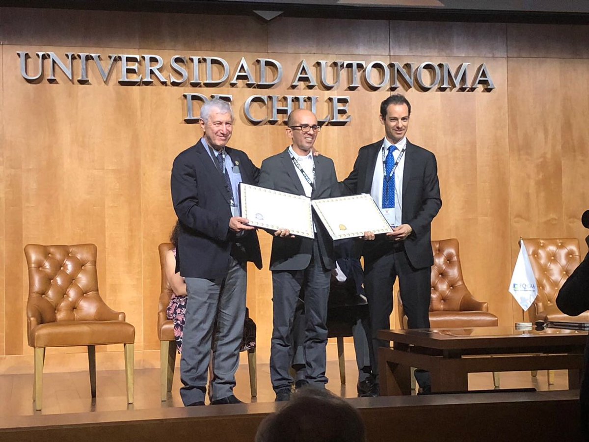 fcea_uptc's tweet photo. Decano @johnwrosso de la #FCEA @universidaduptc recibe en @autonomadechile la Acreditación Internacional para los programas de #Economía y #AdmondeEmpresas #orgullouptc https://t.co/b4DX8vJar8