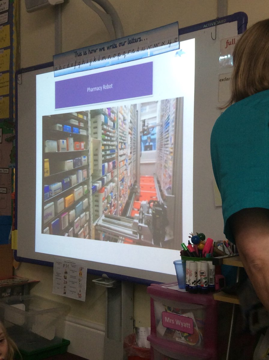 PineClass_RE's tweet image. We were so lucky to have a visit from a helpful parent on Monday afternoon. She is a pharmacist and showed us what is involved in her job.