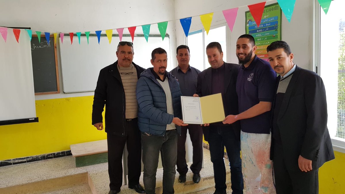 HumanityFirstUK's tweet image. Appreciation for the HF team in #Tunisia from the local Mayor and the staff at the #shool in Jendouba