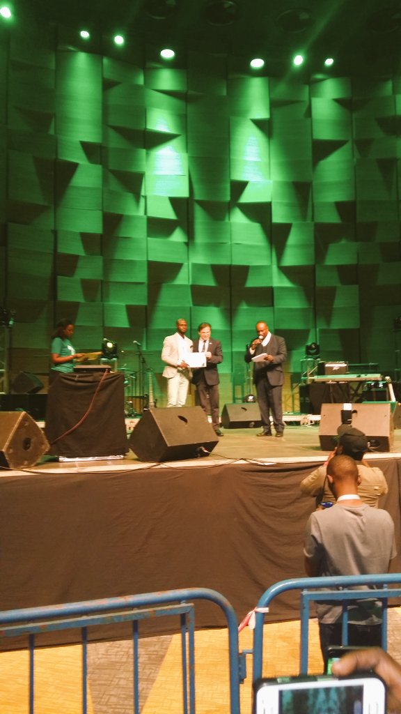 youthconnektrdc's tweet photo. Projet Makala Bio gagnant du deuxième prix sur la croissance verte en Afrique @AfricaGGForum 2018 vive la #RDC #youth @PNUDRDC @jdeen304 @YouthConnektAf @NellyKankolongo @sergekbk @Hlcasbl @100jpe https://t.co/fTgI4bkonx